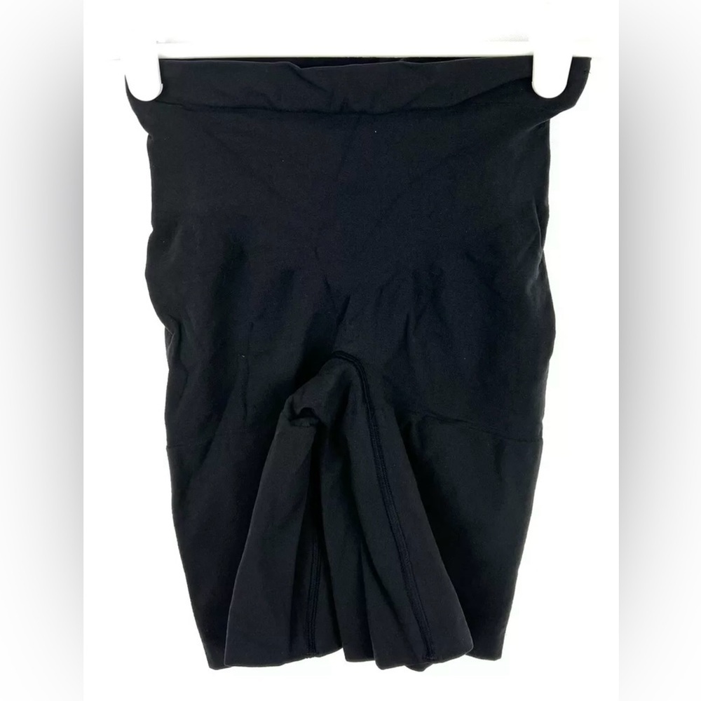 Spanx Women’s Mid Rise Black Shaping Shorts Size M